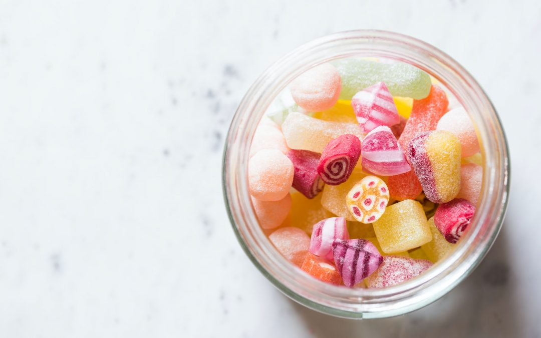 Snoep voor het oog: hoe je je interieur op kunt fleuren met een snoeppot